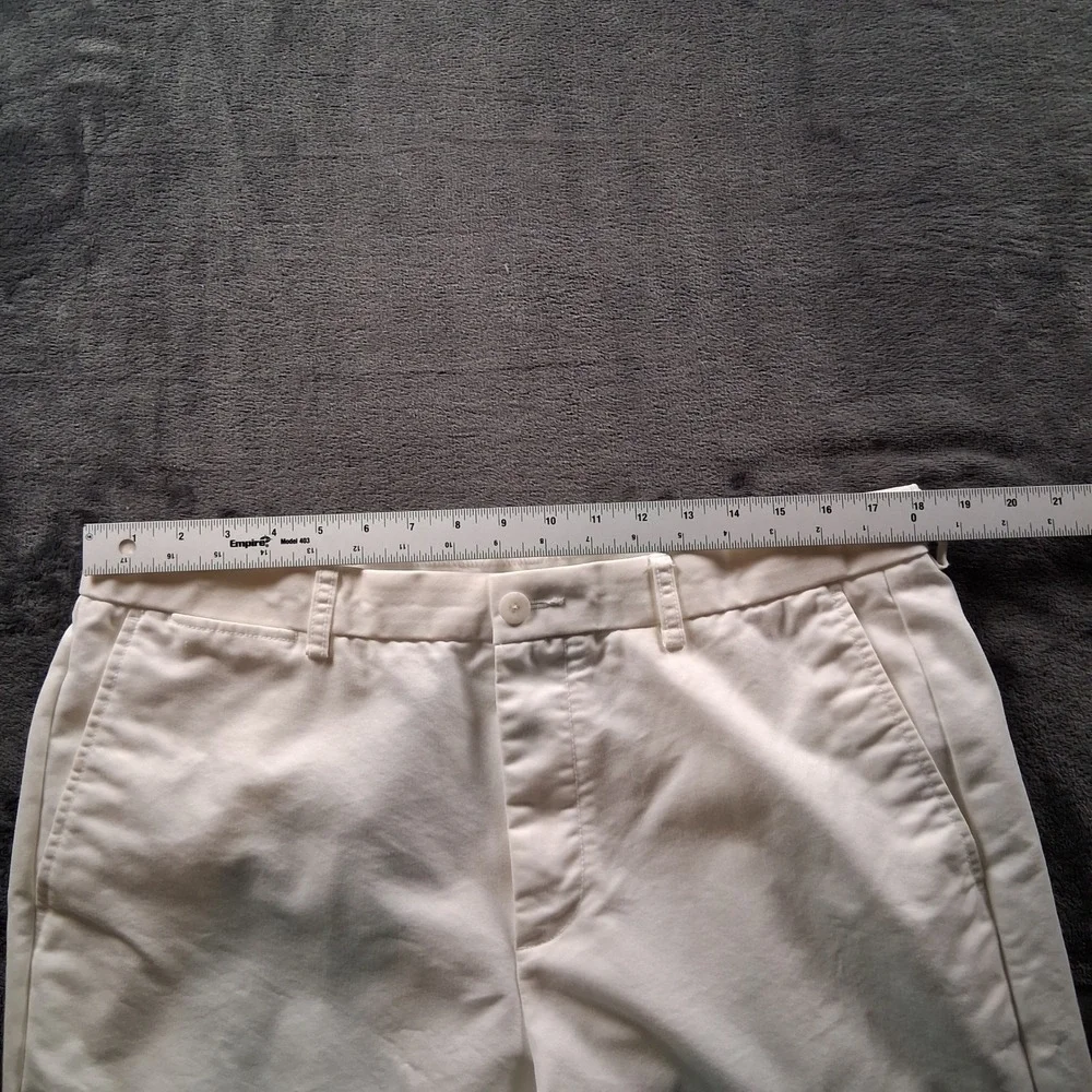 Roundtree & Yorke Chino Pants Mens 38x30 White Cotton Blend Straight Leg Casual